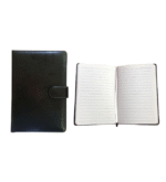 Libreta de cuerina con broche, con 120 hojas (no incluye lapicero) material externo: dimensiones: a5 / 21.3 x 15 cm