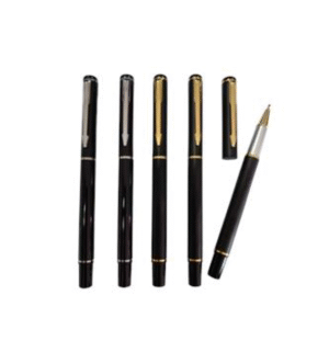 Tinta Líquida: Negro Presentación: LAPICERO NEGRO MATE CON DISEÑOS DORADOS LAPICERO NEGRO BRILLOSO CON DISEÑOS PLATA Presentación, bolsita transparente.